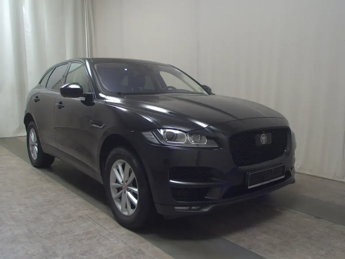 Gebraucht Jaguar F-Pace Portfolio 300 PS (220 kW) 2017 Schwarz SUV