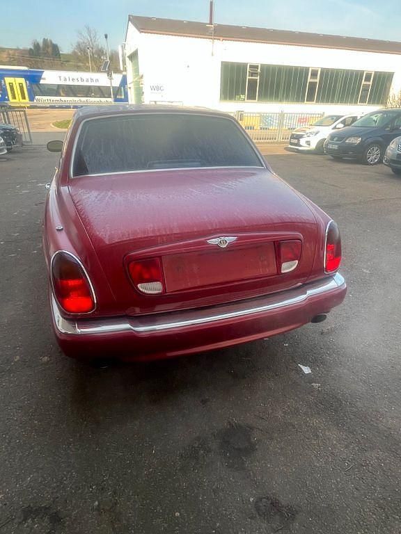 Gebraucht Bentley Arnage 354 PS (260 kW) 1998 Rot Limousine