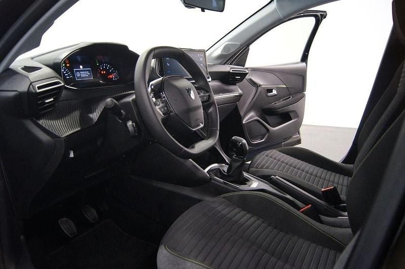 Używany Peugeot 208 Active 75 KM (55 kW) 2024 Czarny Hatchback