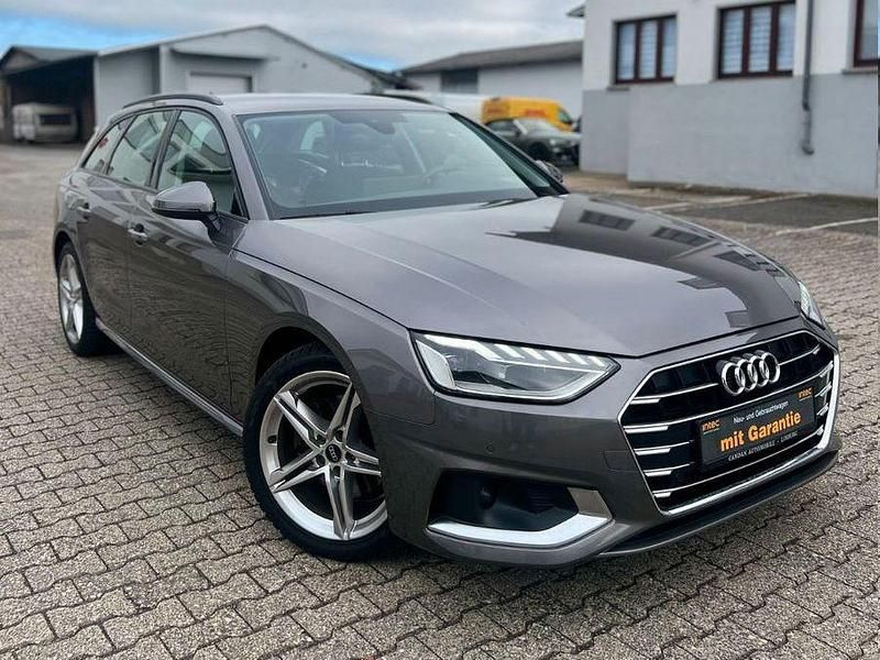 Gebraucht Audi A4 Advanced 163 PS (119 kW) 2020 Grau Kombi