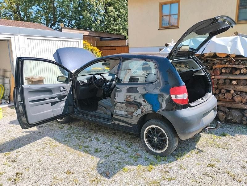 Schwarz Gebraucht 2008 VW Fox Kleinwagen | 255 € (Superpreis) - Bild 1/4