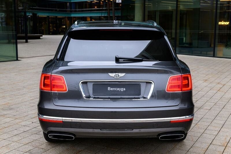 Gebraucht Bentley Bentayga 608 PS (447 kW) 2016 Grau SUV