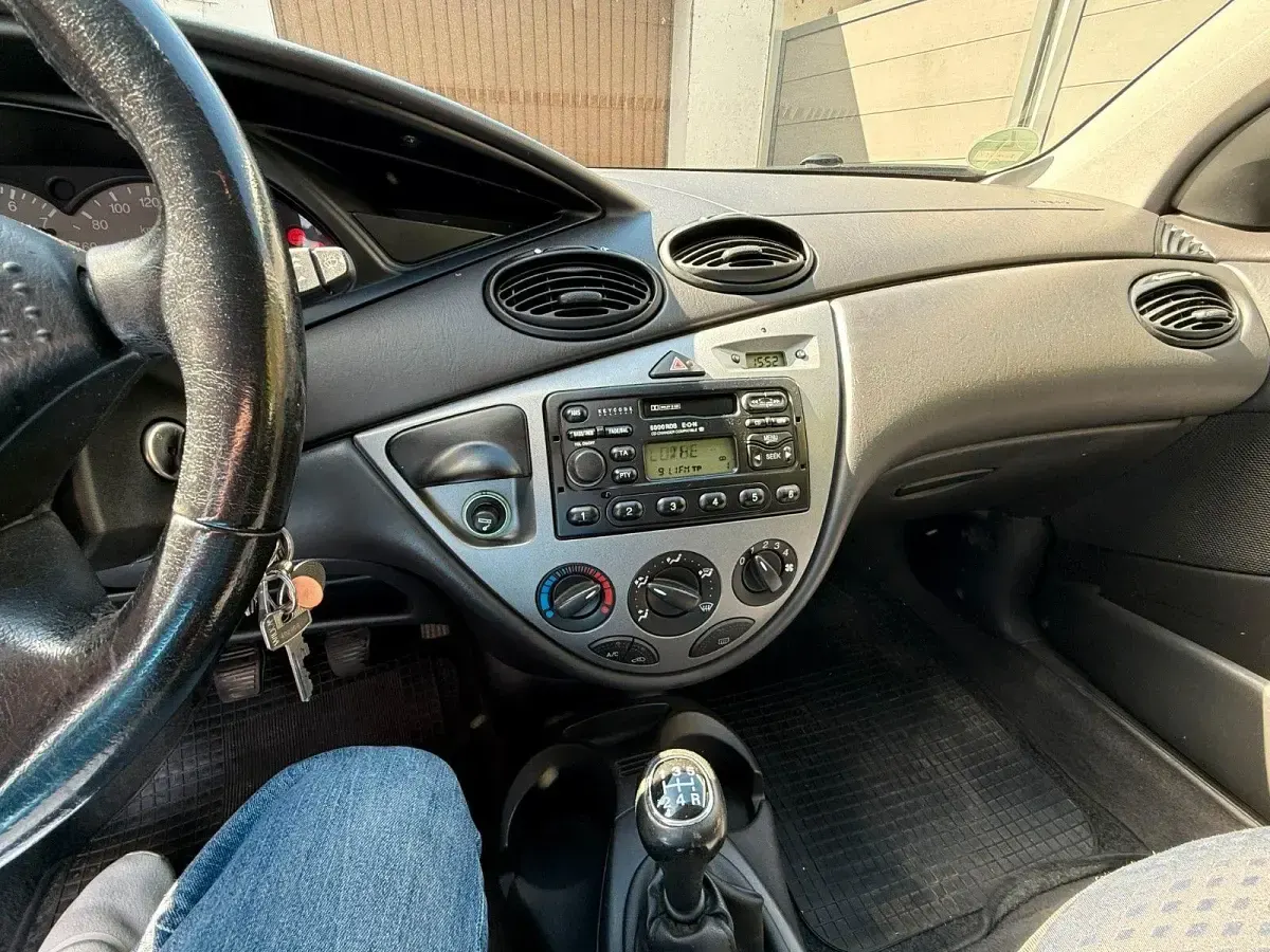 Brugt Ford Focus 101 HK (74 kW) 2000 Blå Stationcar