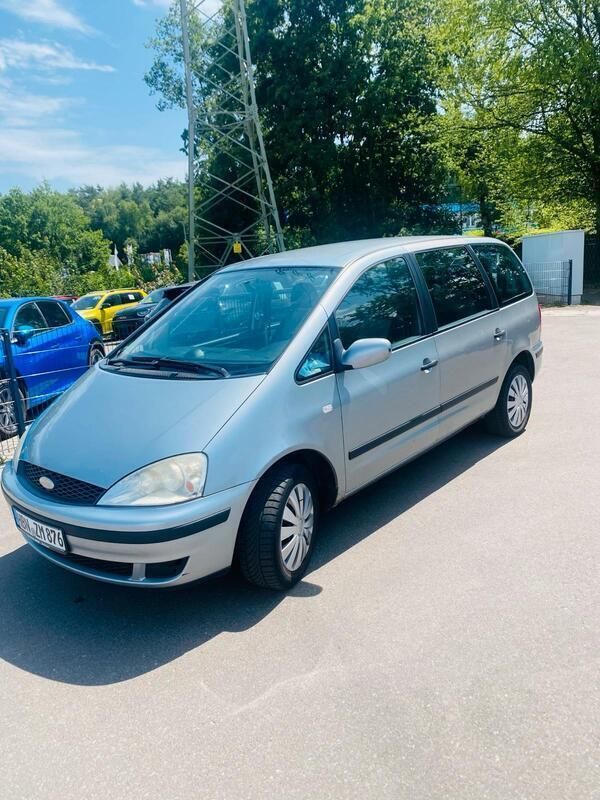 Silber Gebraucht 2004 Ford Galaxy Van / Kleinbus | 2.700 € (Fairer Preis) - Bild 1/4