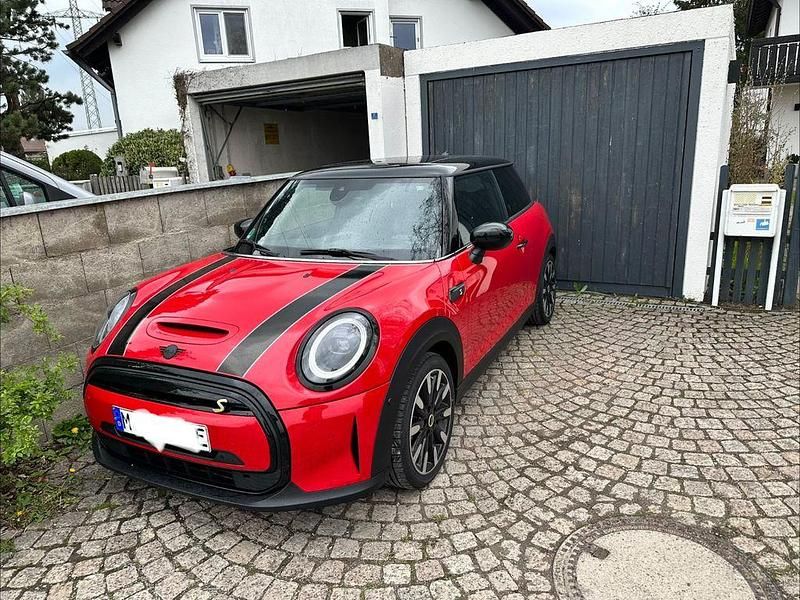Gebraucht Mini Cooper SE 135 kW (184 PS) 2023 Rot Kleinwagen