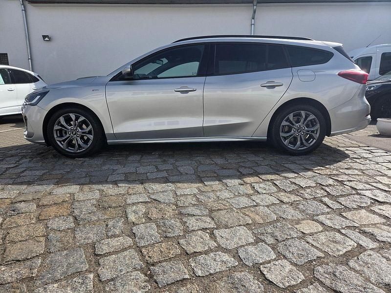 Gebraucht Ford Focus ST-Line 125 PS (91 kW) 2023 Silber Kombi