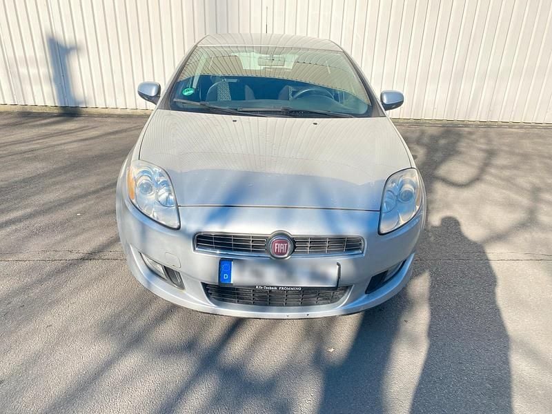 Gebraucht Fiat Bravo 90 PS (66 kW) 2008 Silber Kleinwagen