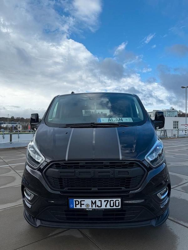 Gebraucht Ford Tourneo Titanium 185 PS (136 kW) 2019 Schwarz Van / Kleinbus