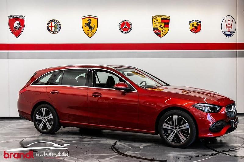 Rot Gebraucht 2022 Mercedes C300e Limousine | 32.900 € (Superpreis) - Bild 1/4