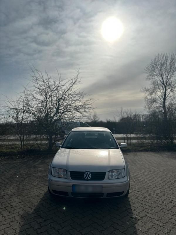 Gebraucht VW Bora Comfortline 101 PS (74 kW) 1999 Grau Limousine