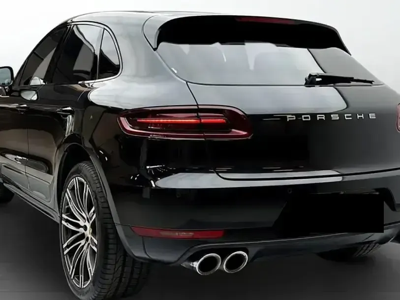 Gebraucht Porsche Macan Turbo 400 PS (294 kW) 2015 Tiefschwarz SUV