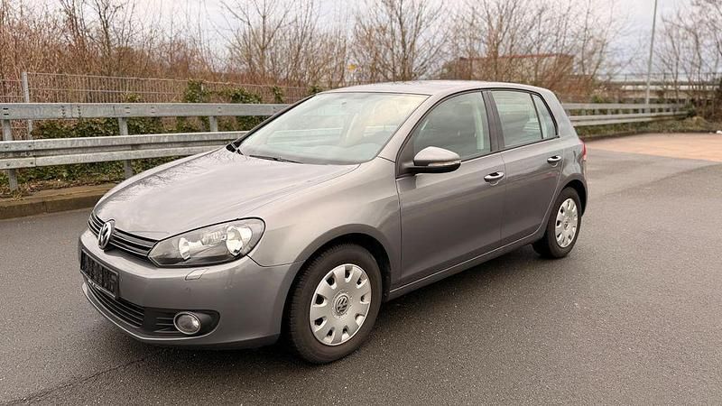 Gebraucht VW Golf VI 102 PS (75 kW) 2010 Grau Kleinwagen