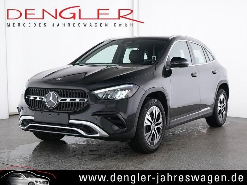 Gebraucht Mercedes GLA180 Advanced 136 PS (100 kW) 2025 Schwarz SUV