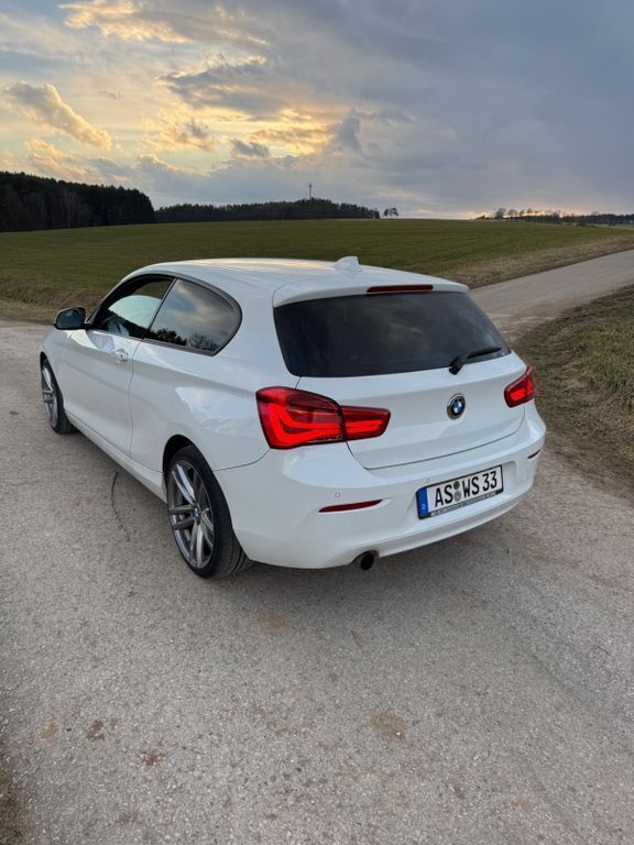 Gebraucht BMW 116 Advantage 109 PS (80 kW) 2015 Weiß Kleinwagen