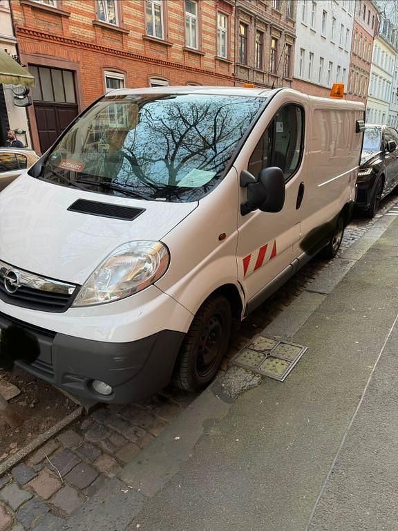 Gebraucht Opel Vivaro 101 PS (74 kW) 2011 Weiß Van / Kleinbus