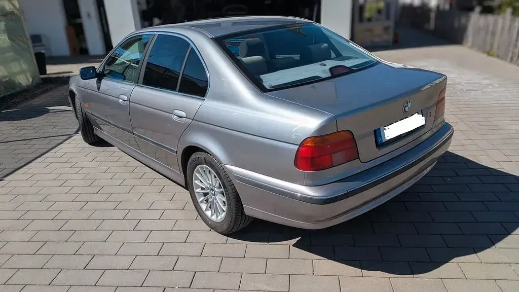 Używany BMW 520 150 KM (110 kW) 1998 Srebrny Sedan/Limuzyna