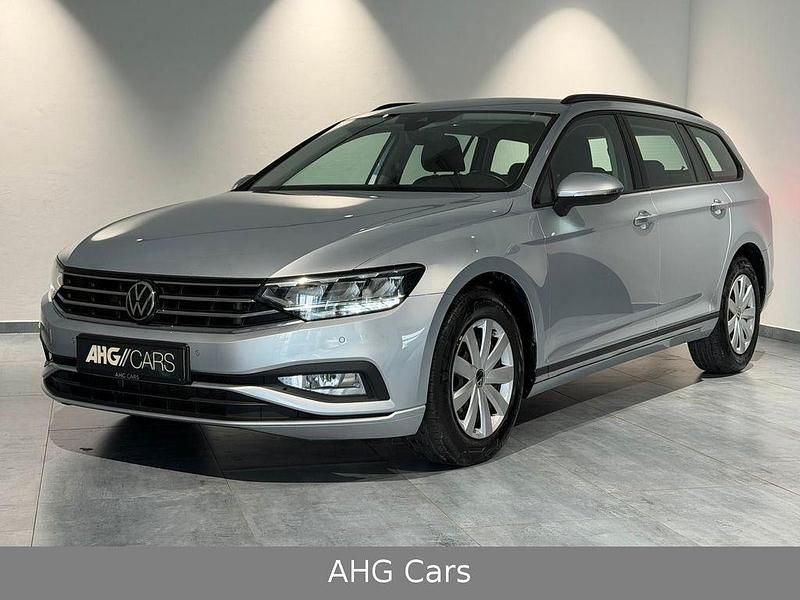 Gebraucht VW Passat R 150 PS (110 kW) 2022 Silber Kombi