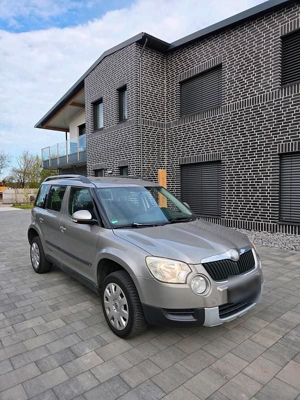 Gebraucht Skoda Yeti 105 PS (77 kW) 2010 Braun SUV