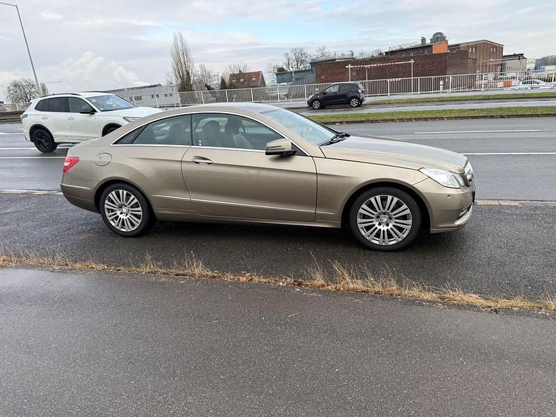 Gebraucht Mercedes 350 265 PS (194 kW) 2012 Braun Coupé