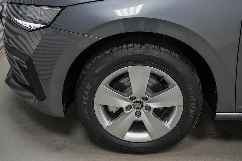 Neu Skoda Scala Selection 116 PS (85 kW) 2025 Graphite grau metallic (5x) Kleinwagen