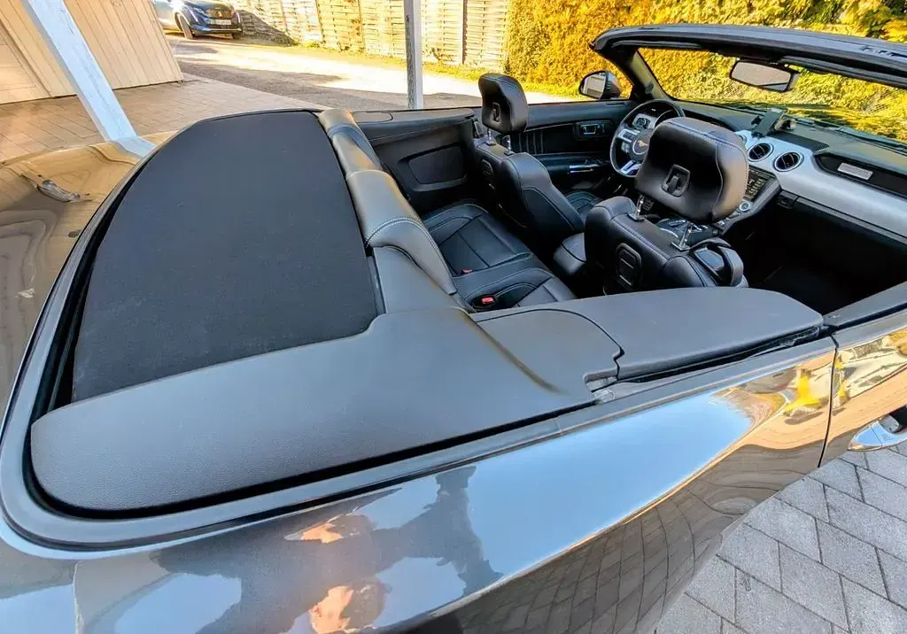 Gebraucht Ford Mustang Premium 317 PS (233 kW) 2015 Schwarz Cabrio