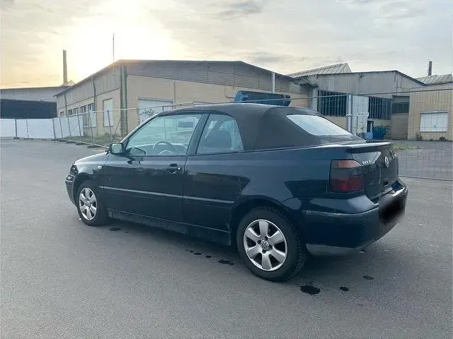 Gebraucht VW Golf 115 PS (84 kW) 2001 Blau Cabrio