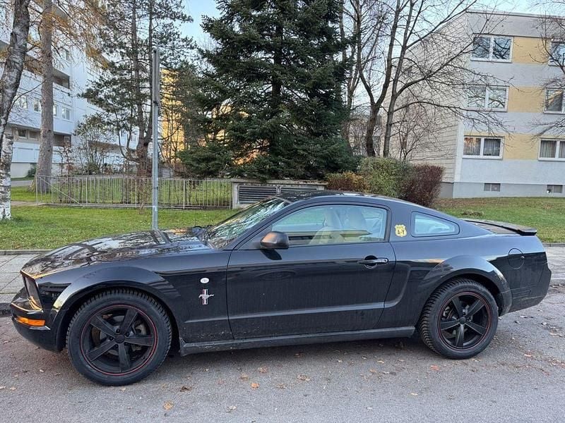 Schwarz Gebraucht 2009 Ford Mustang Coupé | 10.500 € (Superpreis) - Bild 1/4