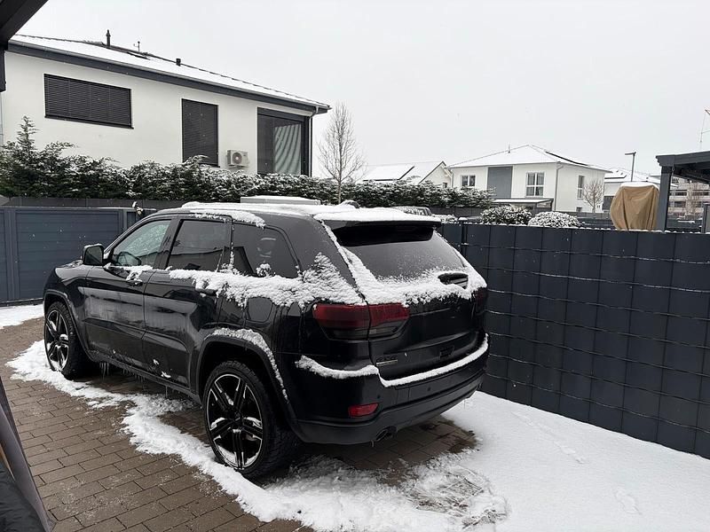 Schwarz Gebraucht 2014 Jeep Grand Cherokee Limited SUV | 17.000 € (Teuer) - Bild 1/4
