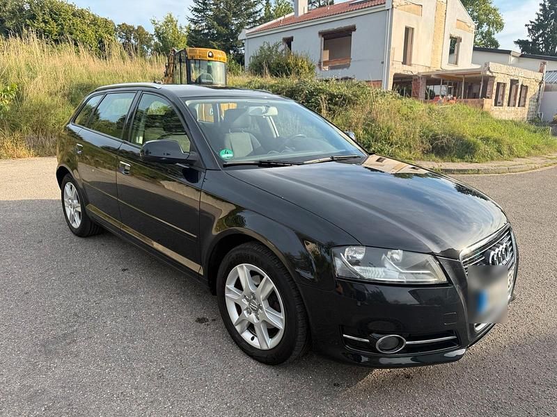 Schwarz Gebraucht 2012 Audi A3 Kleinwagen | 5.200 € (Guter Preis) - Bild 1/4