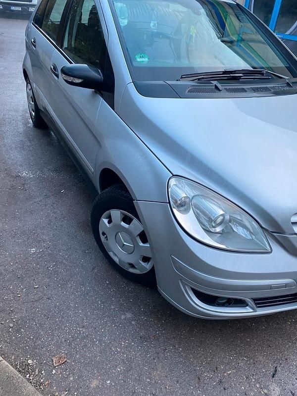 Gebraucht Mercedes B170 116 PS (85 kW) 2008 Silber Van / Kleinbus