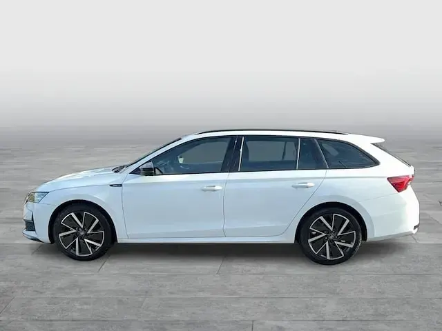 Gebraucht Skoda Octavia SportLine 150 PS (110 kW) 2025 Moonweiß perleffekt Kombi