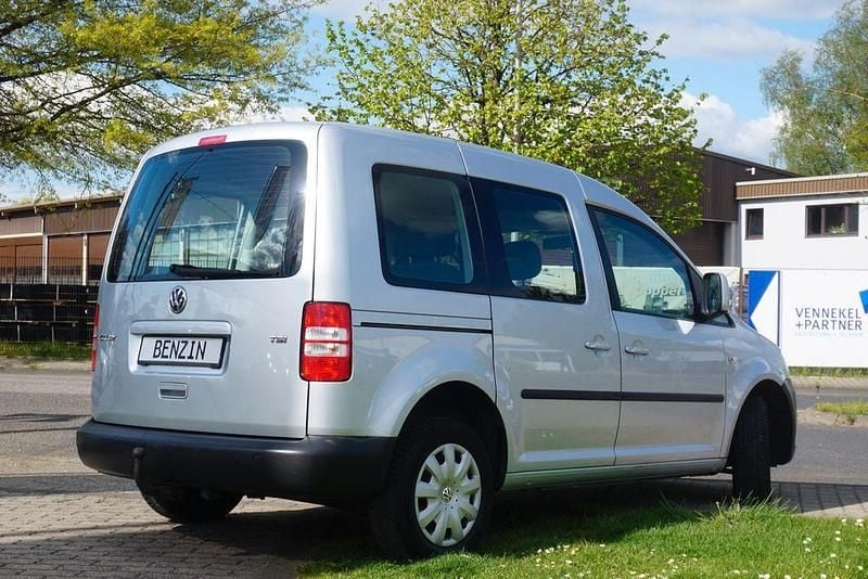 Gebraucht VW Caddy Trendline 86 PS (63 kW) 2011 Reflexsilber metallic Van / Kleinbus