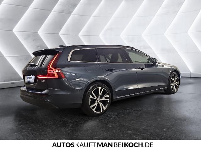 Gebraucht Volvo V60 120 PS (88 kW) 2024 Kombi