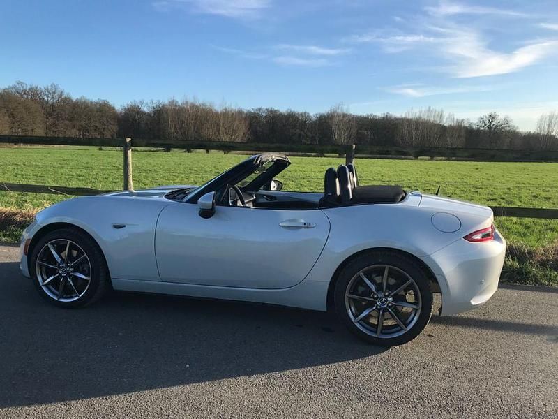 Gebraucht Mazda MX5 Sports-Line 160 PS (117 kW) 2016 Weiß Cabrio