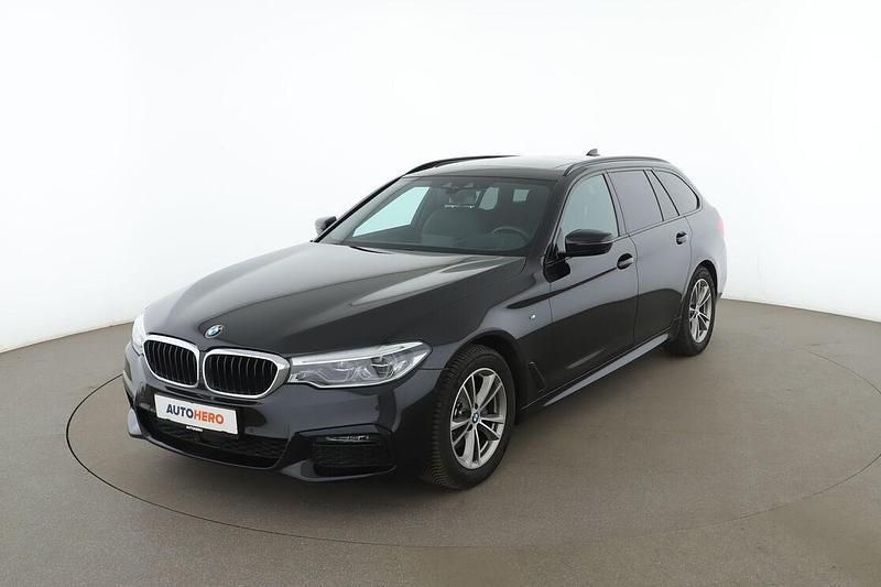 Schwarz Gebraucht 2018 BMW 520 M Sport Kombi | 28.660 € (Teuer) - Bild 1/3