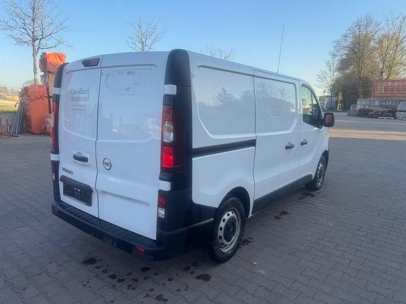 Gebraucht Opel Vivaro 95 PS (69 kW) 2018 Weiß Van / Kleinbus
