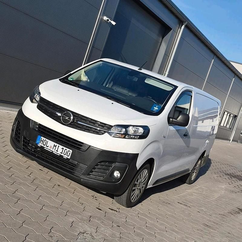Weiß Gebraucht 2021 Opel Vivaro Van / Kleinbus | 19.900 € (Fairer Preis) - Bild 1/4