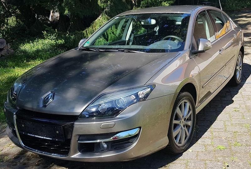 Gebraucht 2012 Renault Laguna III Dynamique Limousine | 7.654 € - Bild 1/4