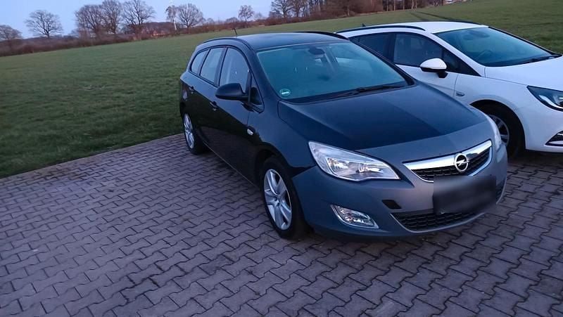 Gebraucht Opel Astra 110 PS (80 kW) 2010 Schwarz Kombi