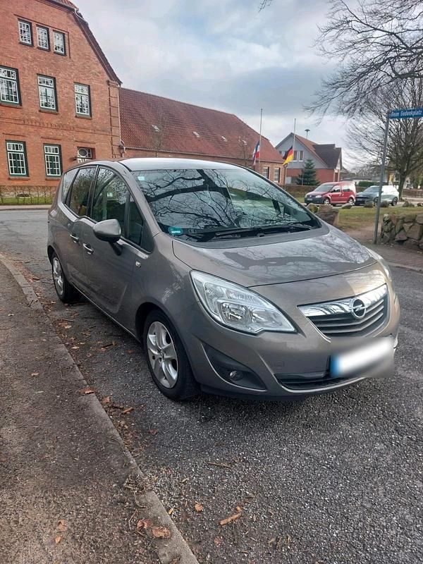 Gebraucht Opel Meriva 101 PS (74 kW) 2011 Braun Van / Kleinbus