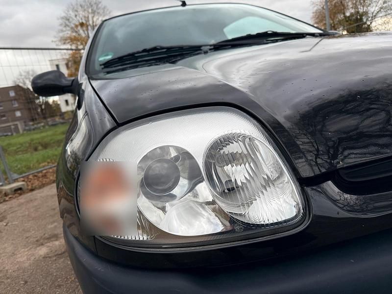 Gebraucht Renault Clio II 58 PS (42 kW) 2000 Schwarz Kleinwagen