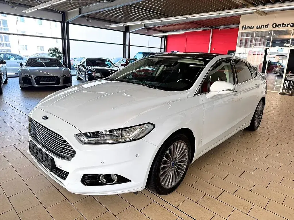 Gebraucht Ford Mondeo Titanium 160 PS (117 kW) 2015 Weiß Limousine