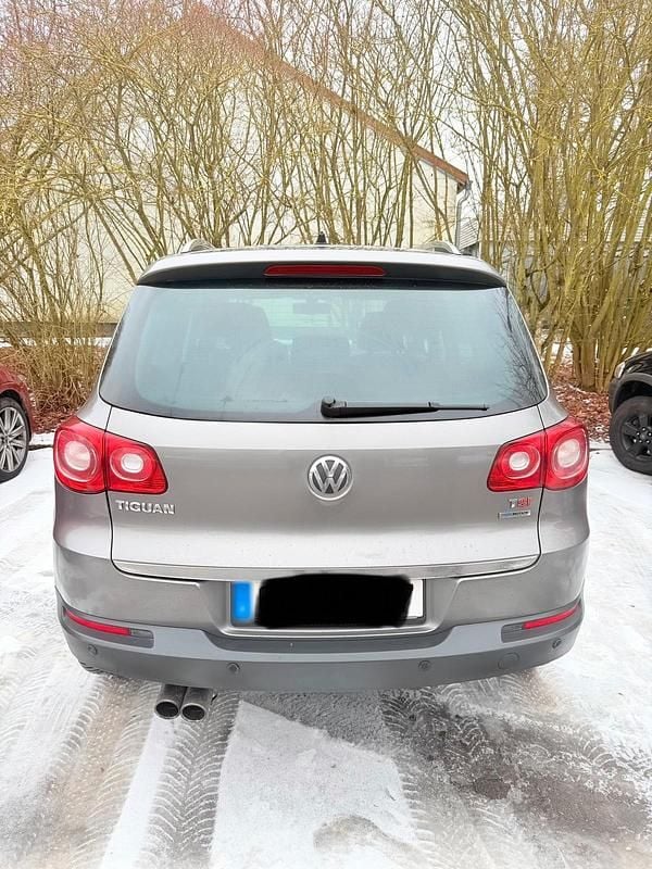 Gebraucht VW Tiguan 150 PS (110 kW) 2011 Grau SUV