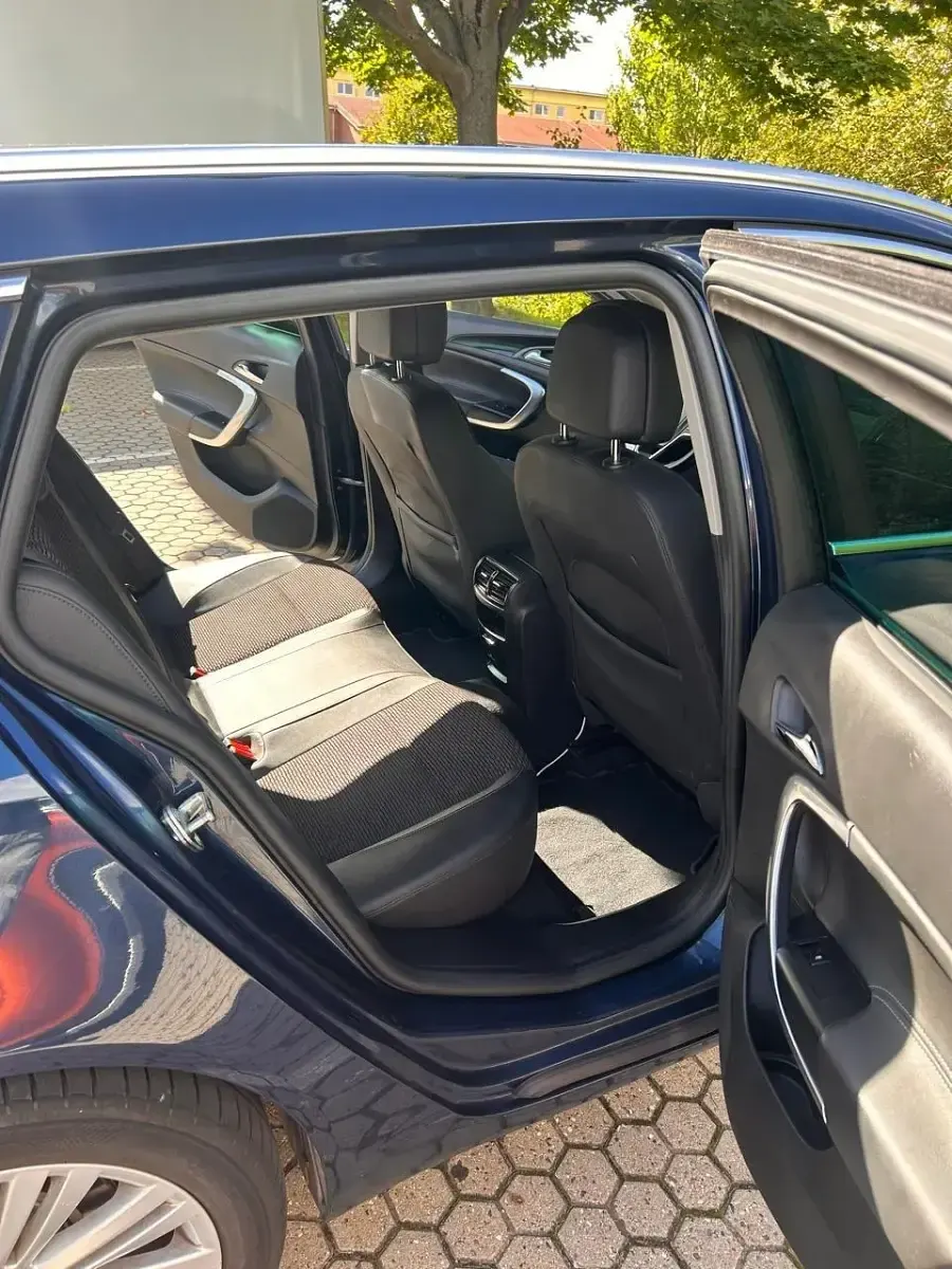 Gebraucht Opel Insignia 197 PS (144 kW) 2014 Blau Kombi