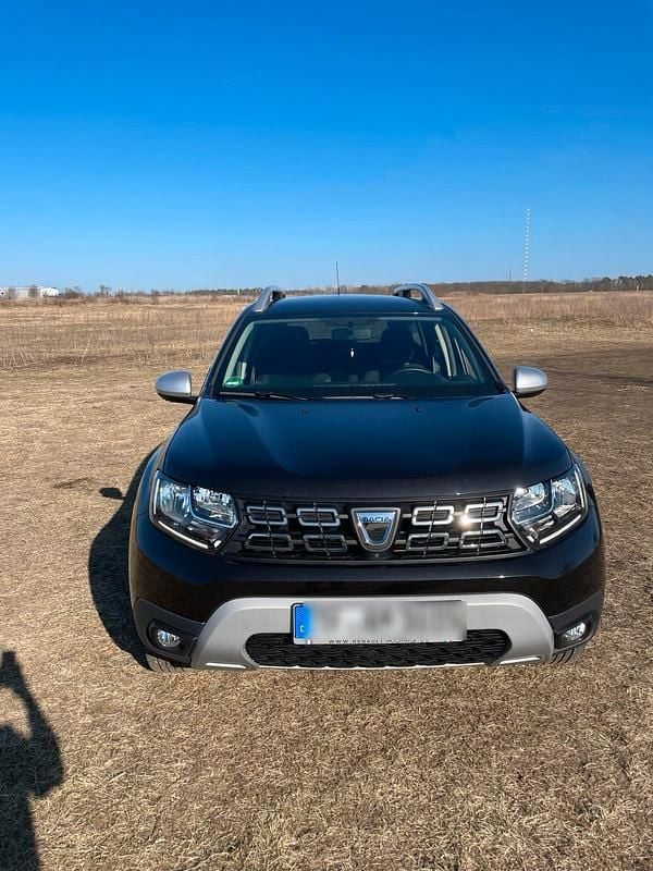 Schwarz Gebraucht 2019 Dacia Duster Anniversary SUV | 14.500 € (Guter Preis) - Bild 1/4
