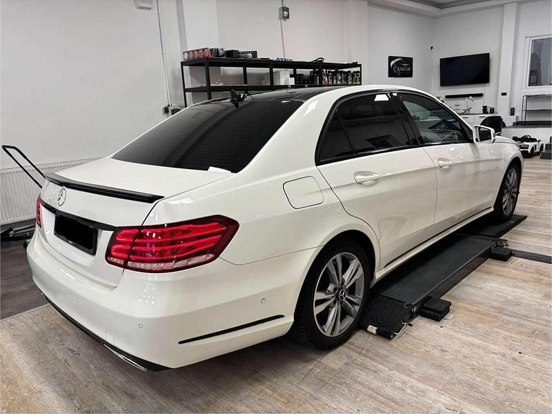 Gebraucht Mercedes E250 204 PS (150 kW) 2013 Weiß Limousine