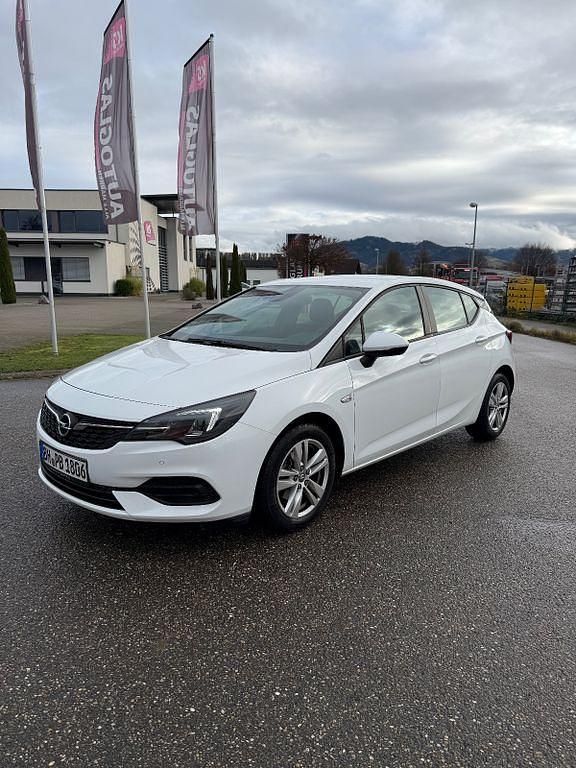 Gebraucht Opel Astra Edition 131 PS (96 kW) 2021 Weiß Limousine