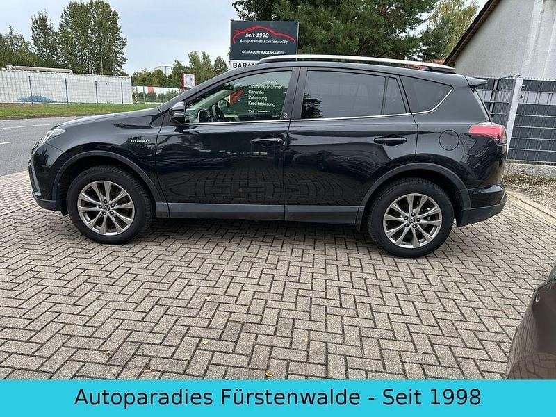 Schwarz Gebraucht 2018 Toyota RAV4 Hybrid Team SUV | 16.900 € (Fairer Preis) - Bild 1/4