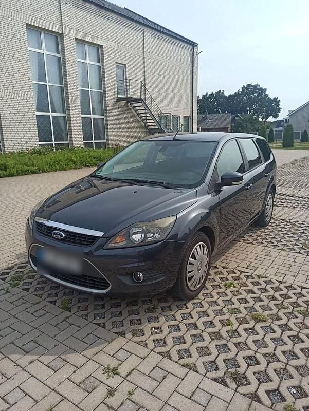 Grau Gebraucht 2009 Ford Focus Kombi | 2.950 € (Fairer Preis) - Bild 1/4