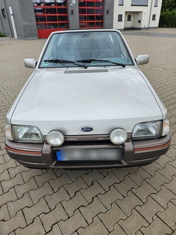 Gold Gebraucht 1989 Ford Escort Cabriolet Cabrio | 6.599 € - Bild 1/4